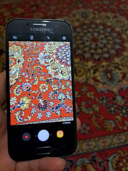 Samsung galaxy A3 2017год