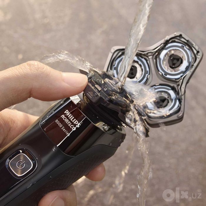 Philips Norelco Shaver Series 8000 S8696/86 with SenseIQ