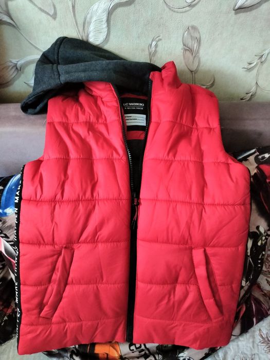 Продаю    куртки