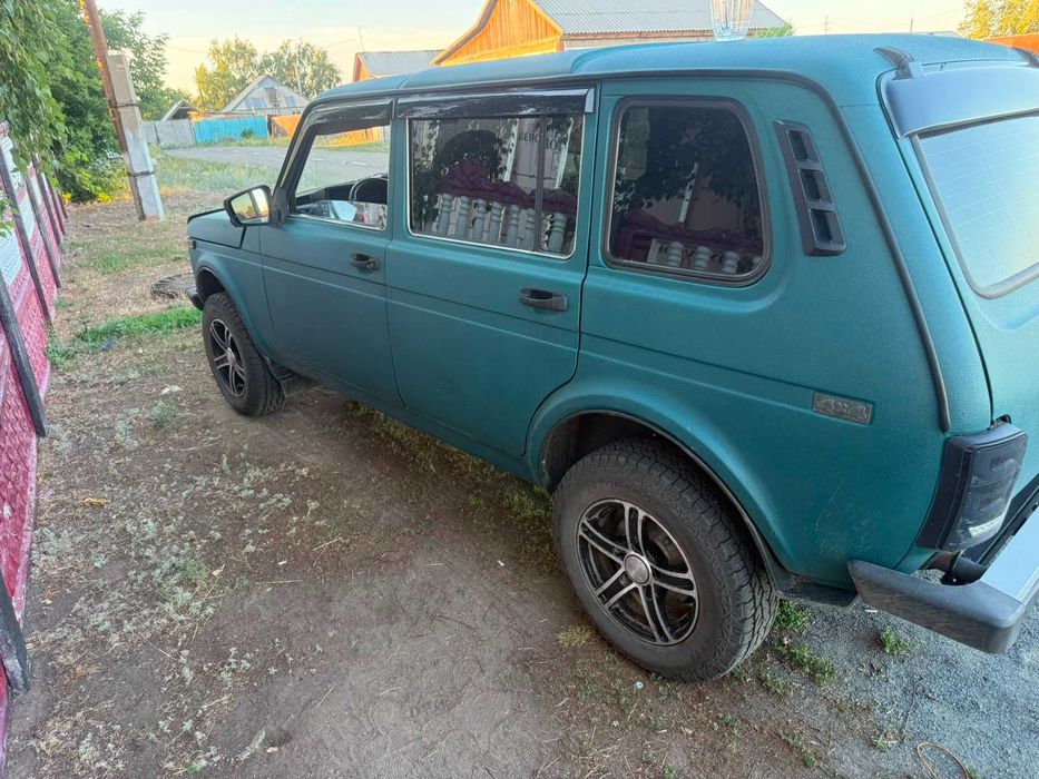 Продам ниву  2131