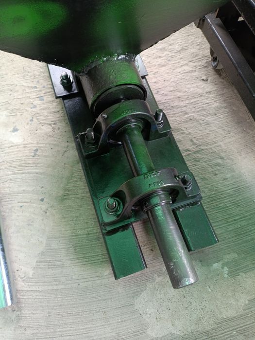 Șnec și Presă de brichetat rumeguș cu praf de cărbune