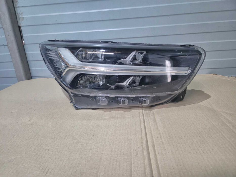Far Dreapta Full Led Volvo XC40 Dupa 2018 cod 31655636