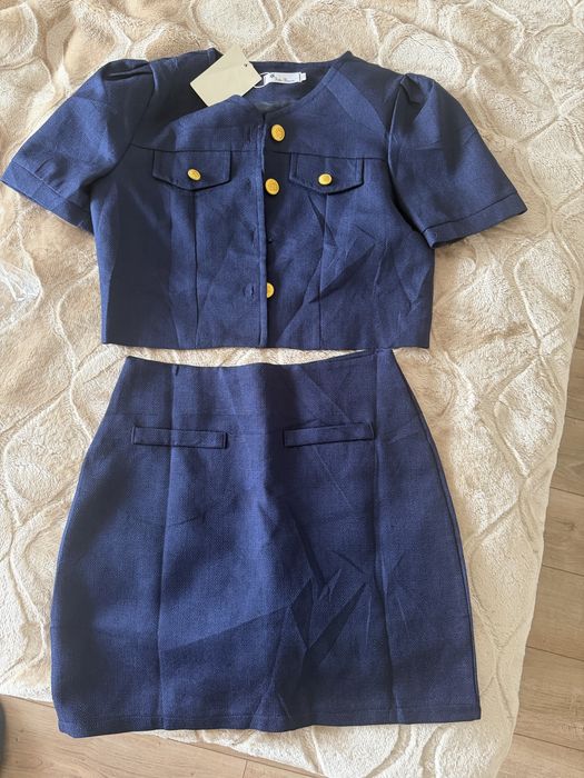 Продам костюм женский