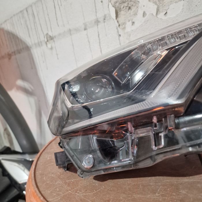 Toyota C-HR 2017 full led десен фар