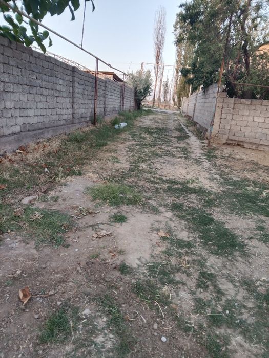 Dacha uchun er uchaska sotiladi