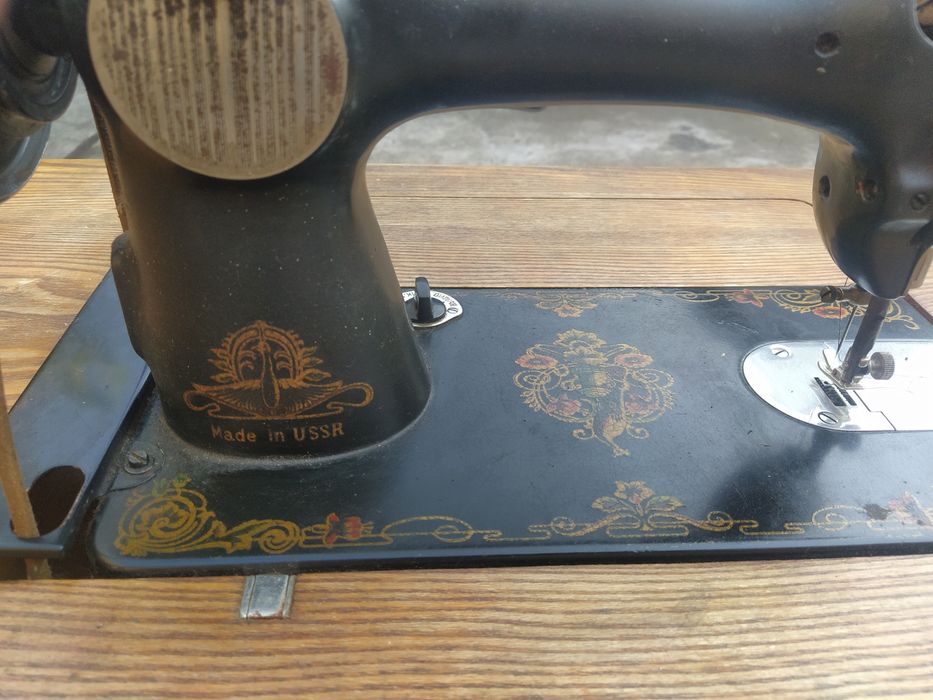 Mașină de cusut UNION veche