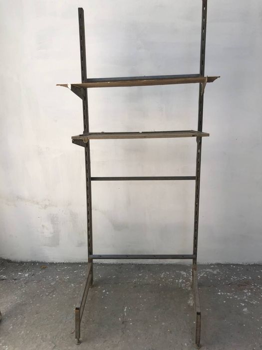 Магазинные полки