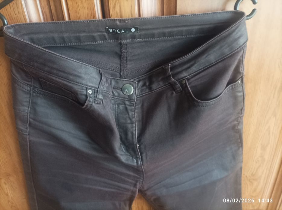 4 pantaloni efect piele