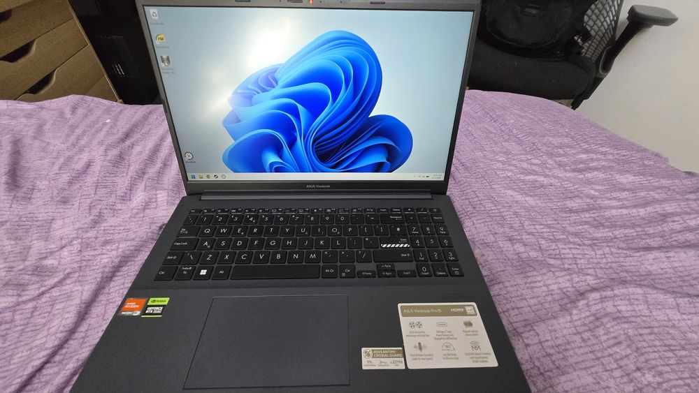 Laptop Asus Vivobook Pro 16 RTX 4060 Ryzen 9 7940HS 16GB DDR5