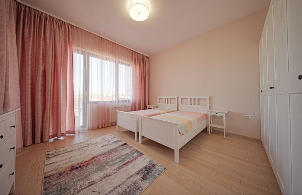 Дава се под наем Многостаен апартамент в ж.Южен парк - 150 кв.м за 1000 € - Снимка #6