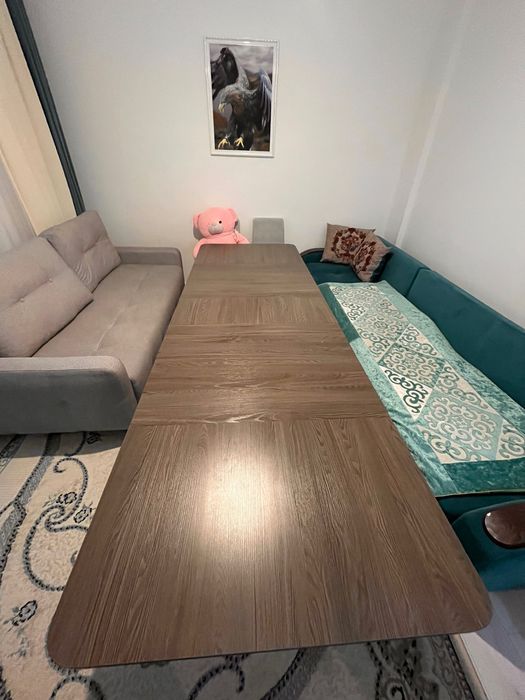 Срочно продам книжный стол