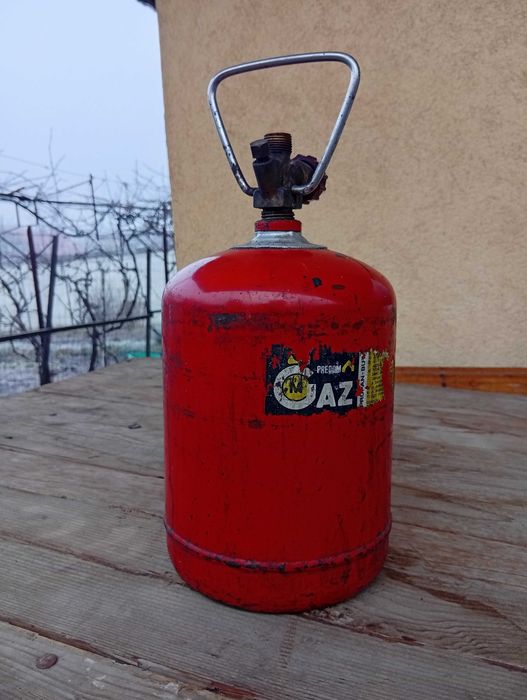 малка газова бутилка