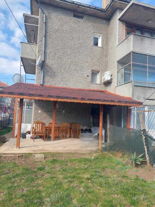 Етаж от къща в Каварна