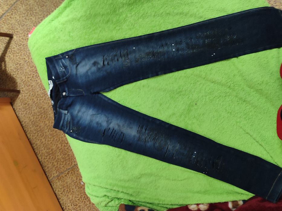 Джинсы размеры 27-28