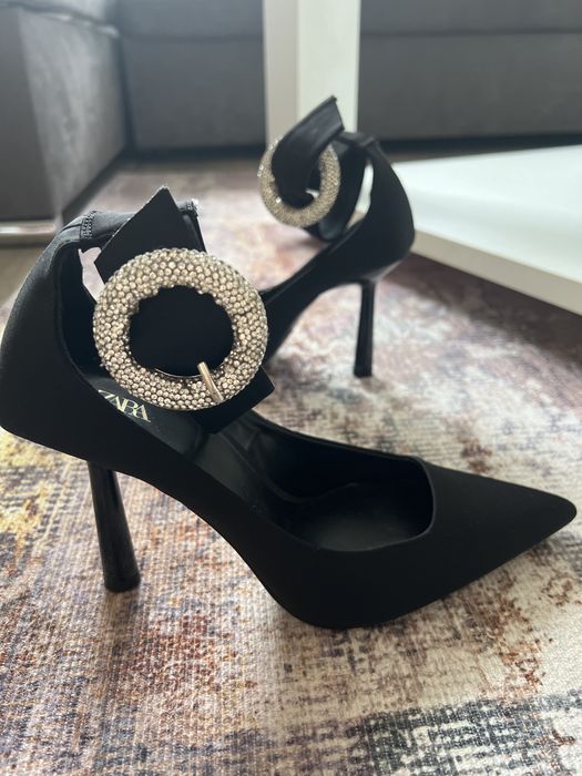 Офицални черни обувки Zara