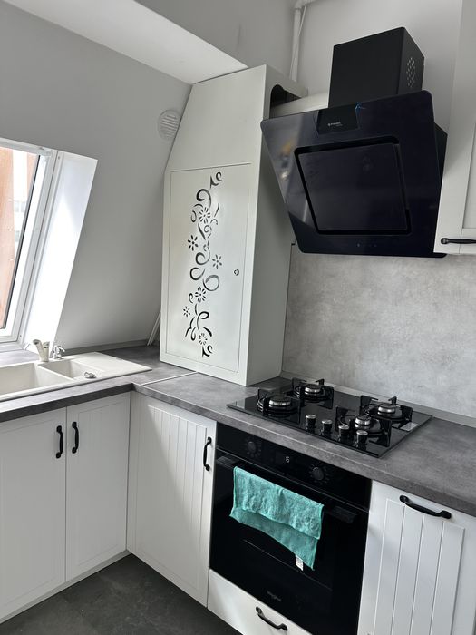 Persoana fizica inchiriez apartament 3 camere