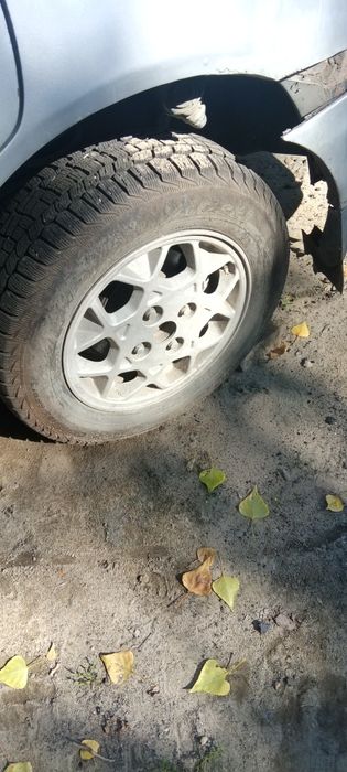 Продаю колеса все сезонные и зимние колёса бу