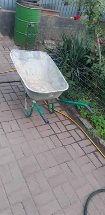 Продам тележку,  тачку.