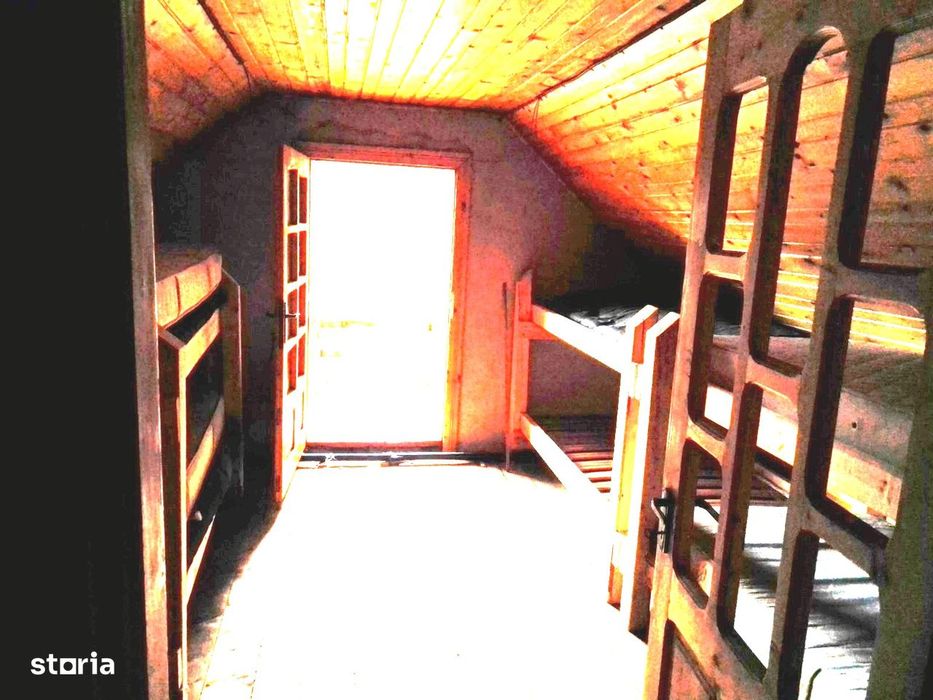 Vanzare Cabana in pitorerscul peisaj din Plaiul Foii, Zarnesti Brasov