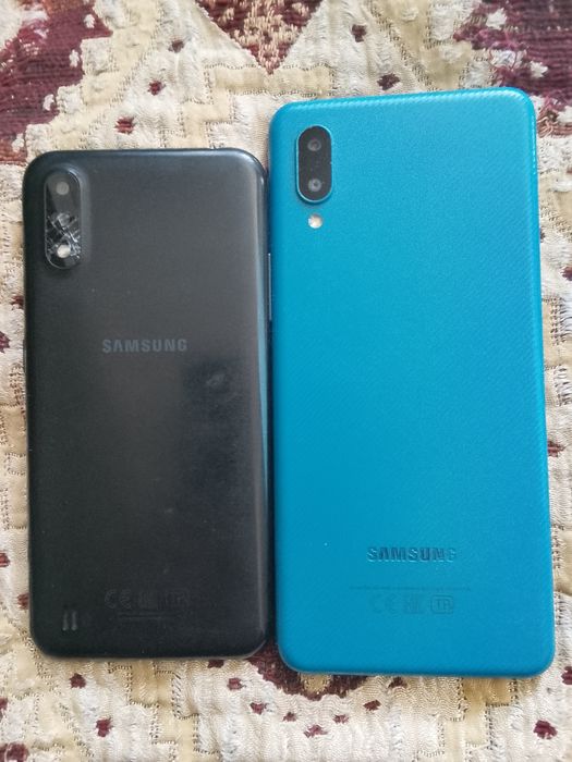 Продам или обменяю 2 телефона Самсунг