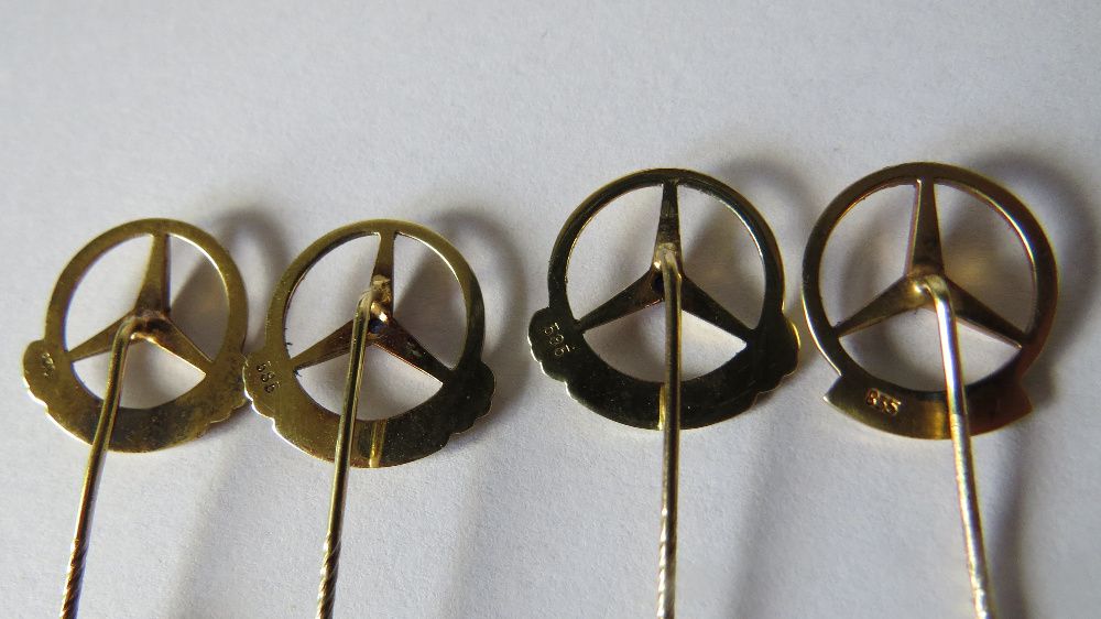 Insigne originale Mercedes-Benz aur, argint, safir