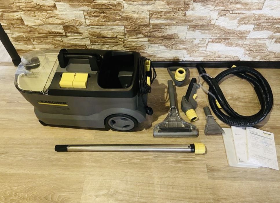 Продам моющий пылесос KARCHER PUZZI 10/1