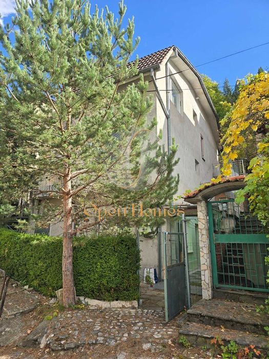 Продава се Къща в с. Нареченски бани, Област Пловдив - 210 кв.м за 185 €/кв.м - Снимка #2