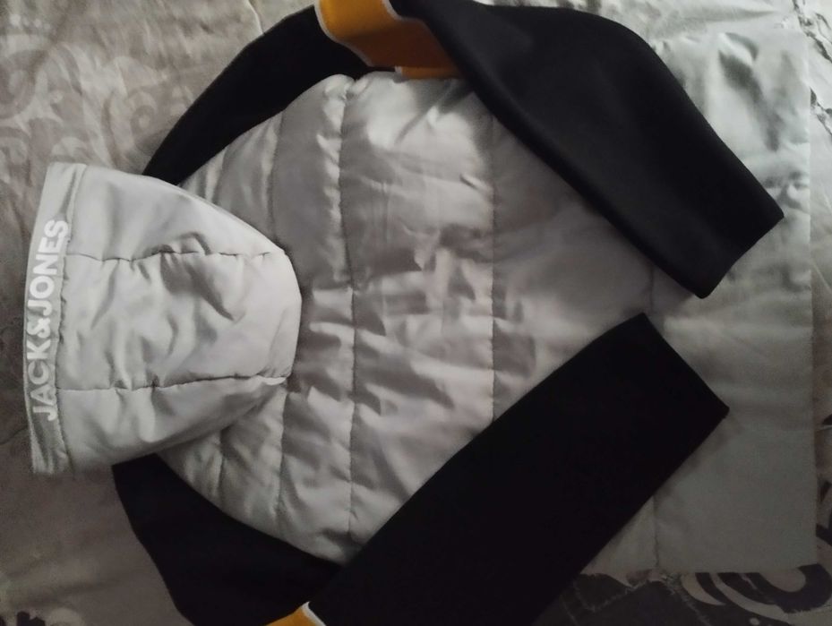 Мъжко яке -  JASCK & JONES!