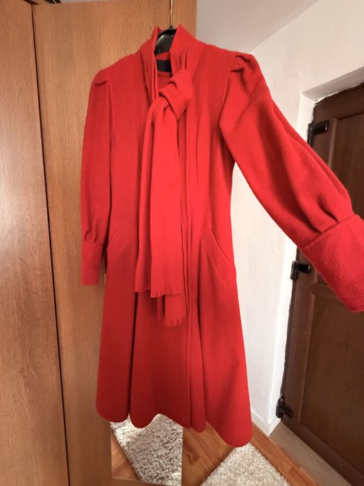 Vand palton lung de iarna