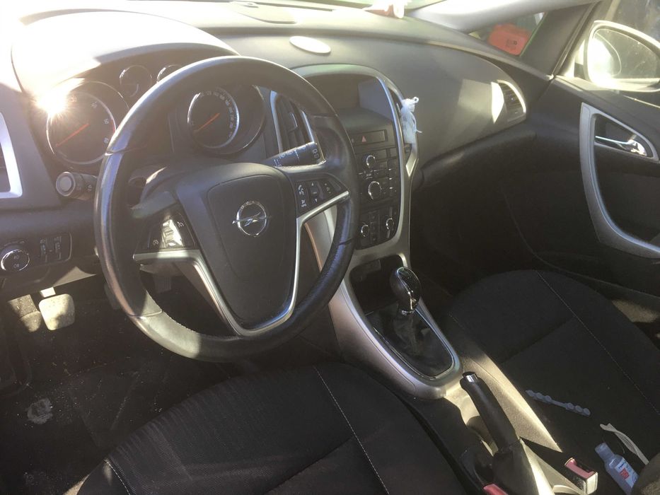 Опел Астра/Opel Astra 2011г 1.7Дизел 110кс. на части