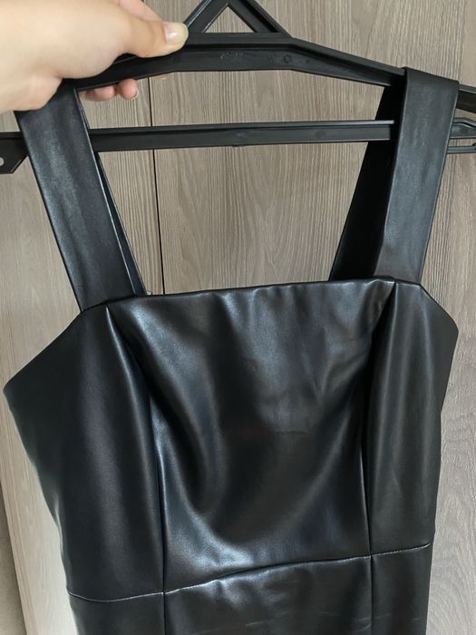 Платье-сарафан из эко-кожи