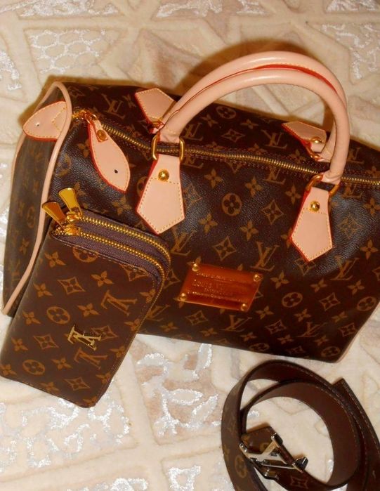 Set 3 articole LV(geanta+portofel +curea),logo metalic auriu,saculet