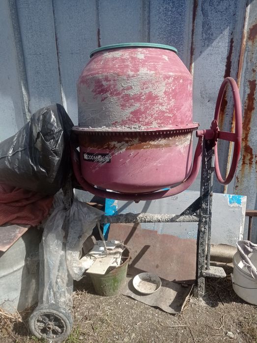 Продам бетона мешалку