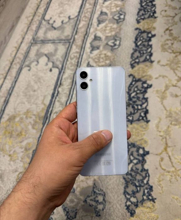 Samsung Galaxy A05 4+4/128GB Silver Original Igravoy Otlichniy 2024