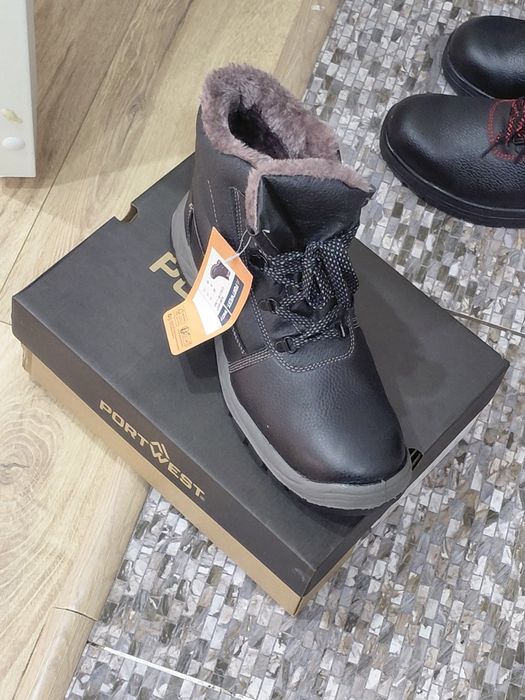 Спец обувь зима сефти 43 размер