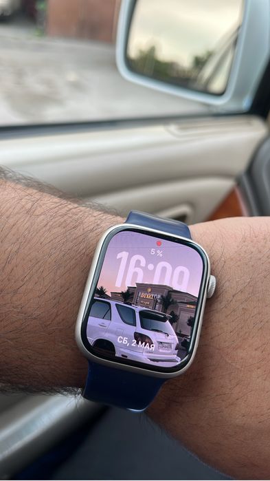 Apple watch 9      .
