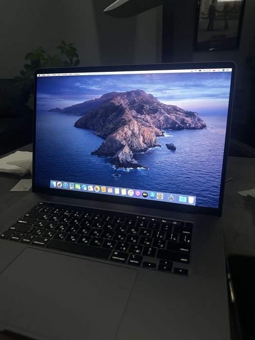 MacBook Pro (16-inch, 2019)