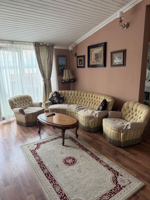 Apartament tip penthouse de inchiriat