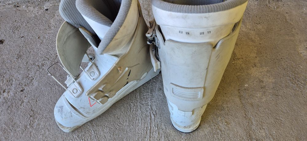 Стари ски обувки -3бр.