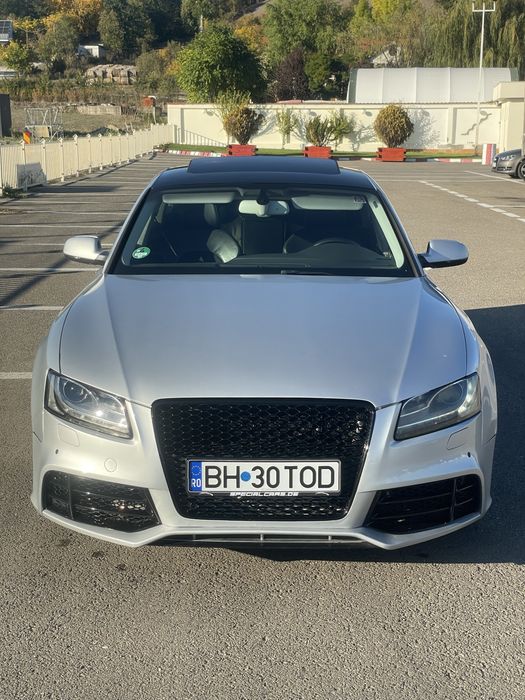 Audi A5 quattro.