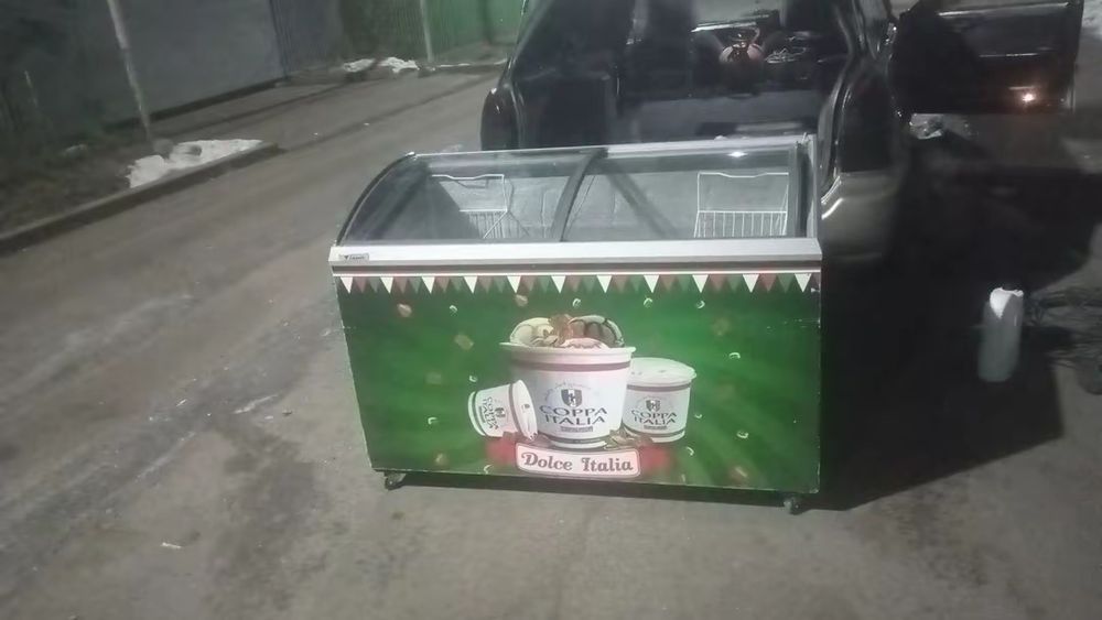 Морозильник для магазина