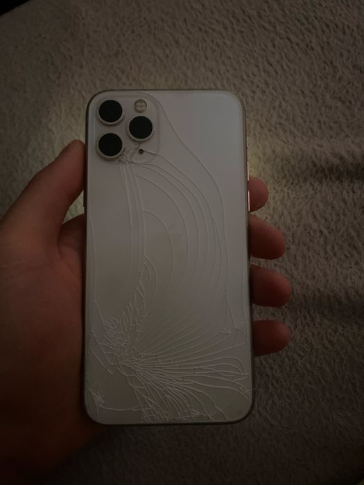 продам iPhone 11 pro 256гб