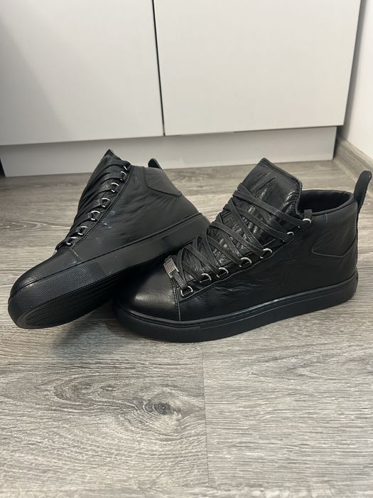 Adidasi Balenciaga arena