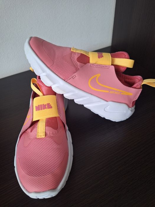 Adidași Nike Flex Runner 2 marime 33 (uk1)