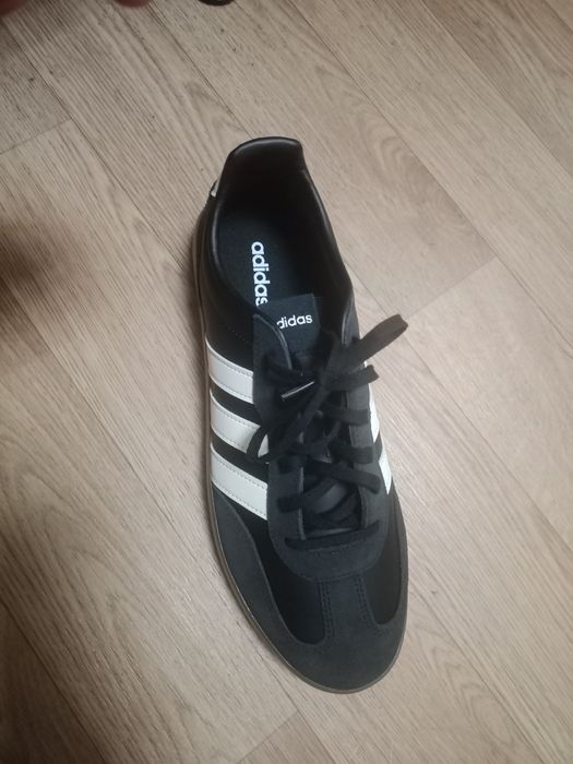 Крассовки Адидас