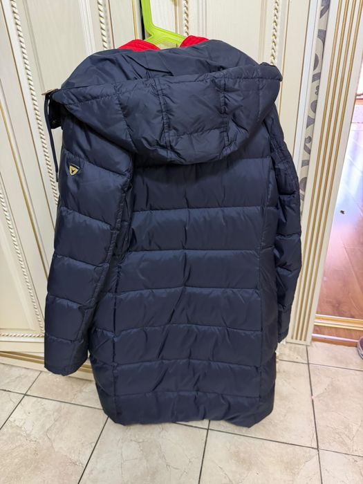 Продам женские куртки