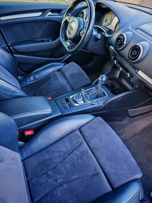 Audi A3 RAR efectuat e-tron S-line Hybrid 204cp Automat