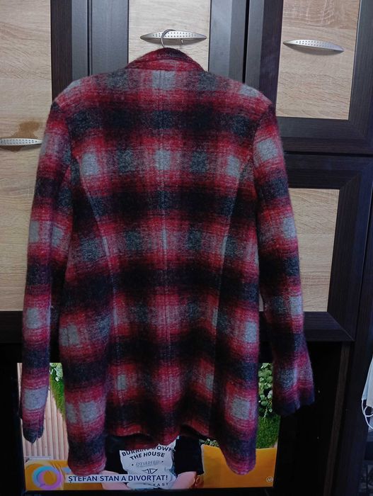 Haina de dama ,nouă fără eticheta