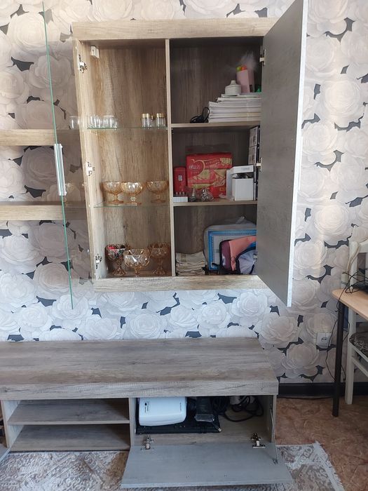 Стенка гостинный