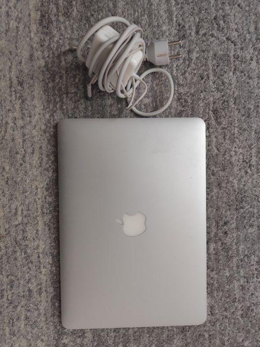 Macbook Air 2010 de vânzare
